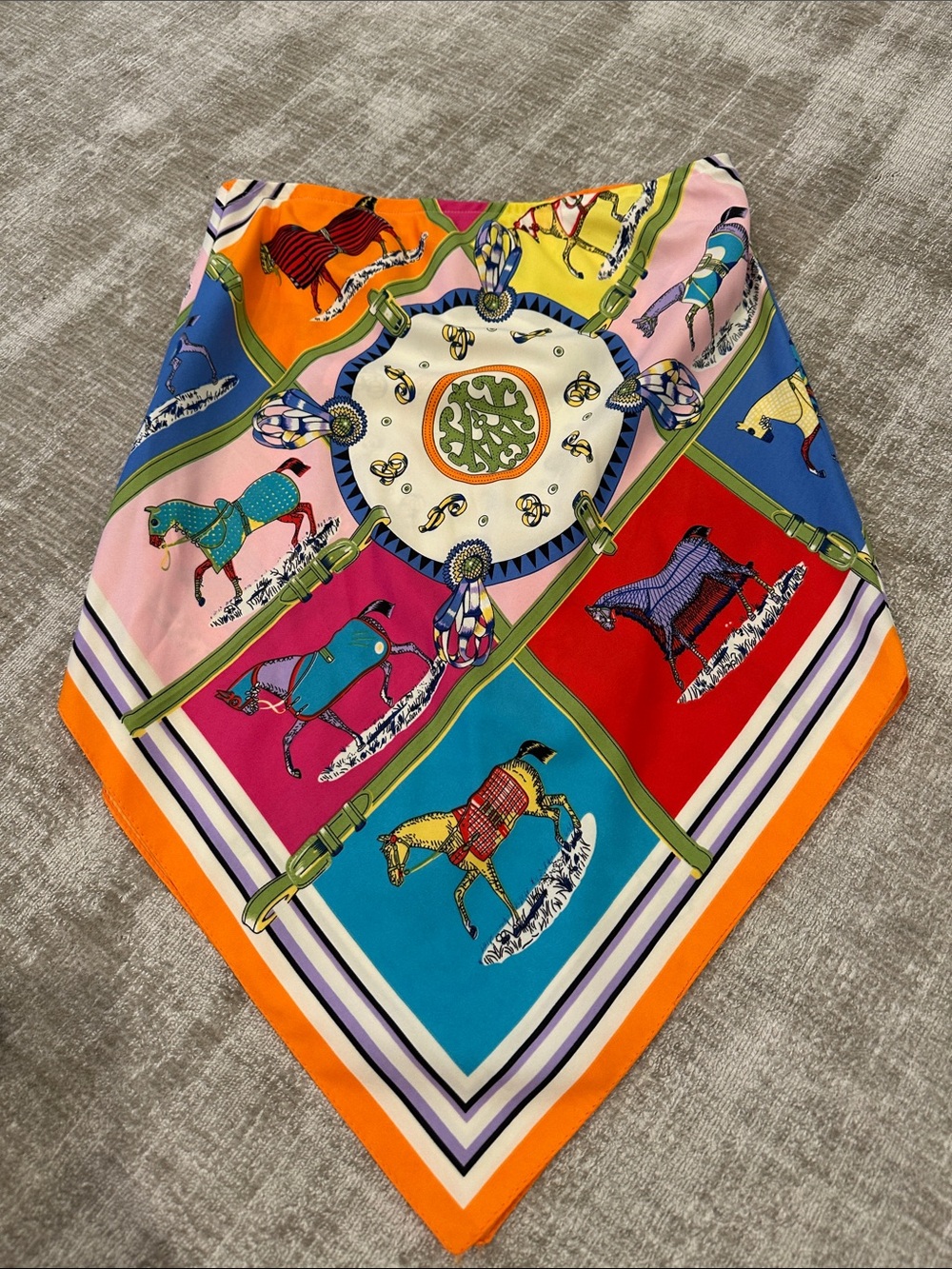 Asymmetrical Colorblock Horse-Print Women's Skirt - Multicolor
